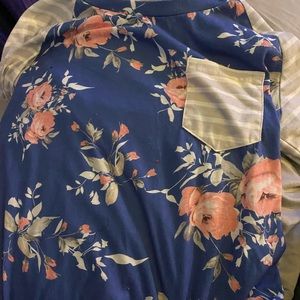 Flower shirt size small